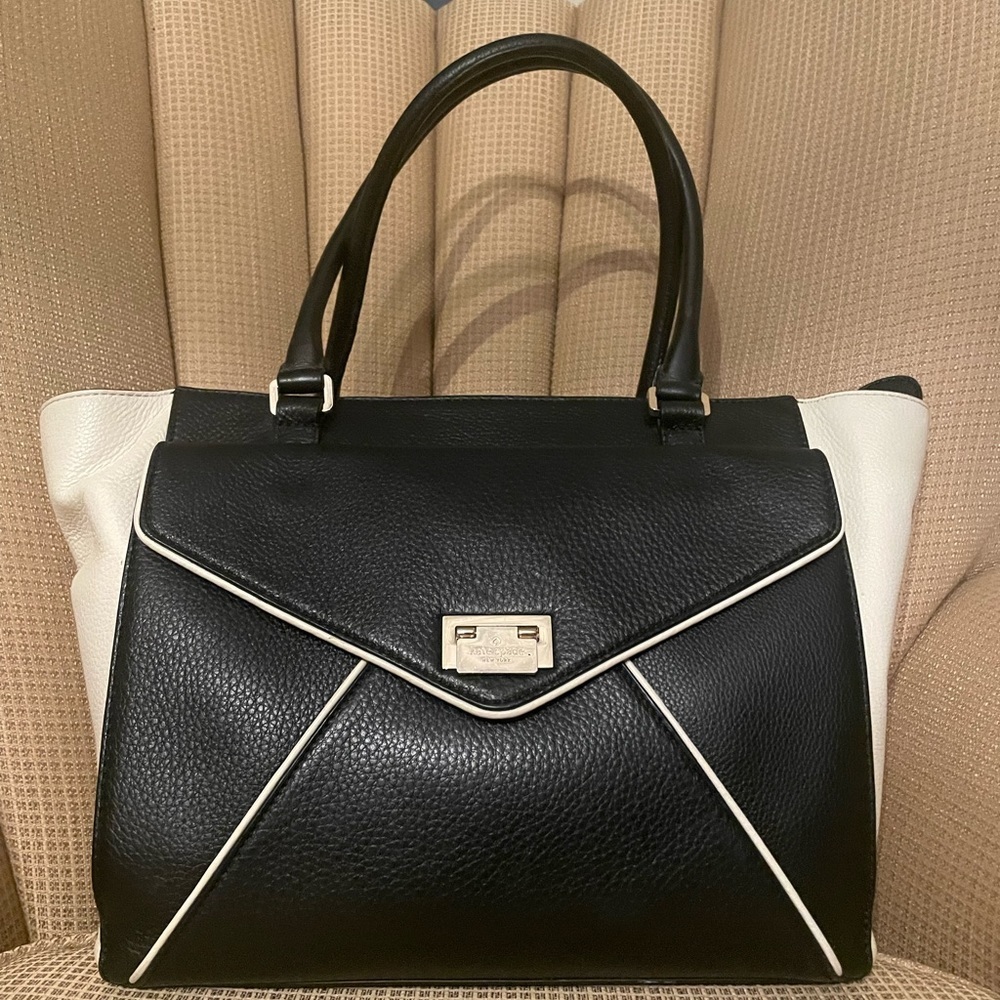 Kate spade envelope top handle bag - EUC - Picture 3 of 14